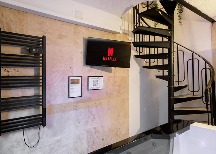 Zenora Loft Hot Tub & Arcade In Downtown Apartamento